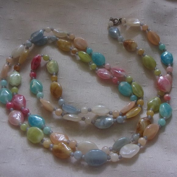 The Pastel rainbow necklace - Picture 1 of 1